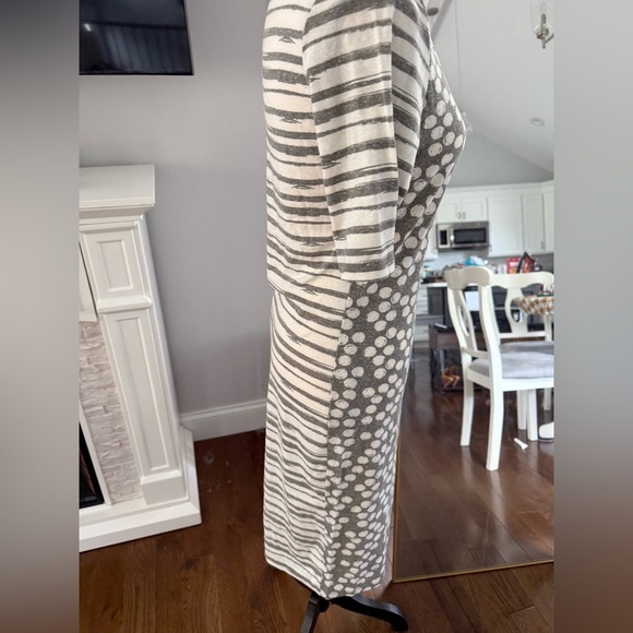 LuLaRoe Julia White and Gray Dress - Picture 5 of 5